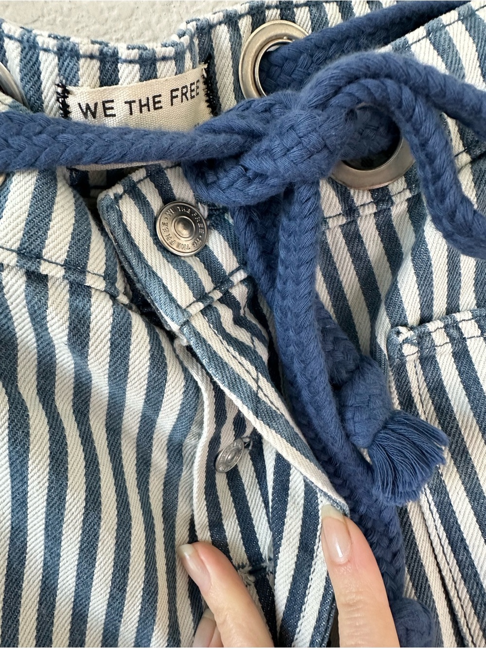 We The Free Moxie Railroad Low-Slung Striped
Jeans SZ 31 NWT - Picture 3 of 7